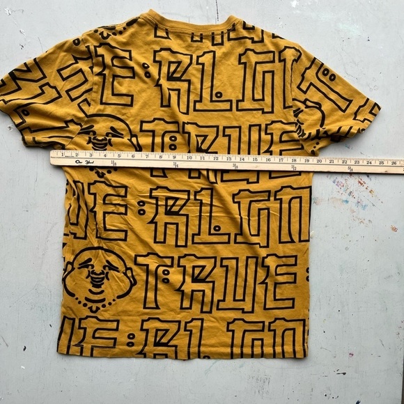 Women's True Religion T-Shirt Yellow All-Over Print M Buddha Y2K Logo Streetwear - Picture 9 of 12
